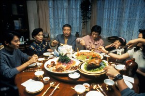 Yin shi nan nu (1994 Taiwan/US) aka Eat Drink Man Woman Directed by Ang Lee Shown: Dinner scene